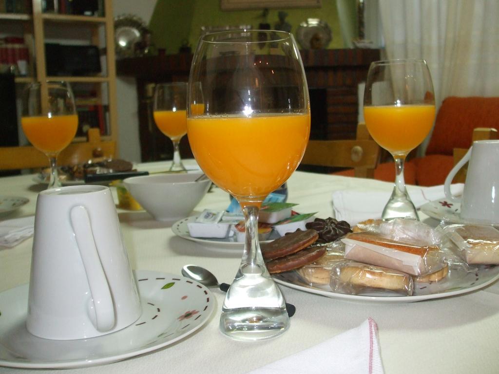 Casa Victoria Hotel Ciruena ภายนอก รูปภาพ